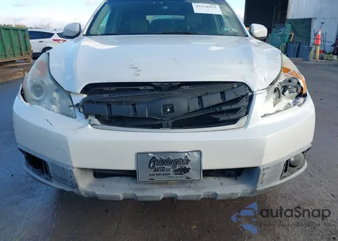 2011 Subaru Outback 2.5I Premium z USA, uszkodzony, nr VIN 4S4BRBBC5B3320459